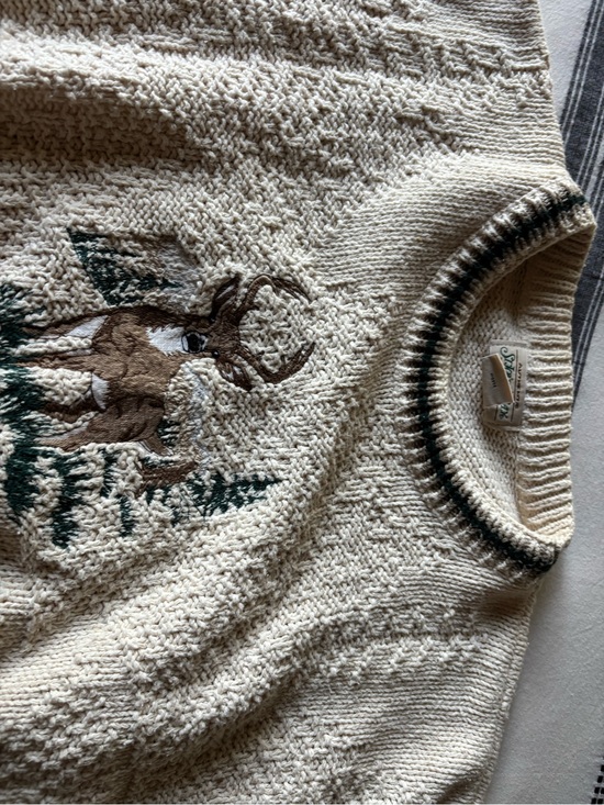 St. John's Bay Other - St. John's Bay Cream Cable-Knit Crewneck Sweater with Stag Motif